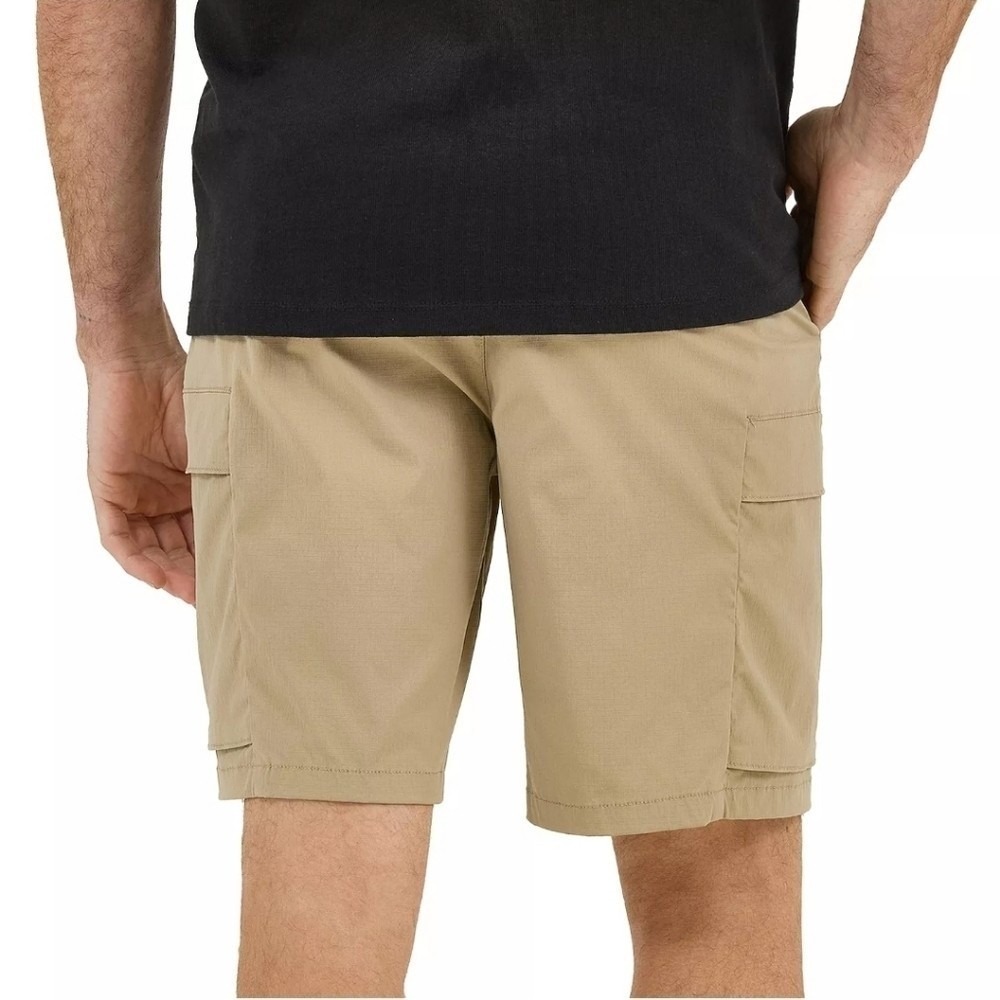 Lee Extreme Motion Mens Cargo Shorts Khaki Tan Size 40 112361686